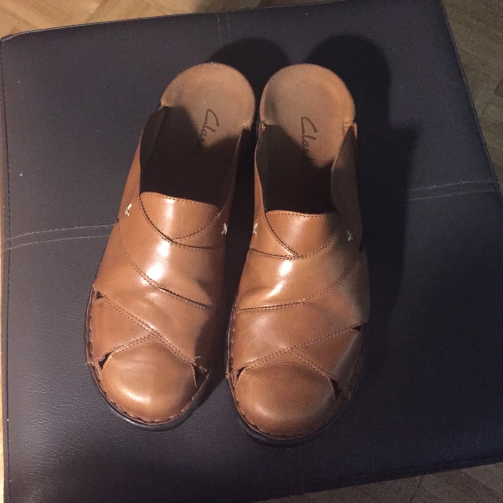 Casual slide shoe